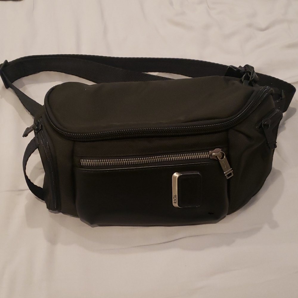 Tumi Mens Sling Bag